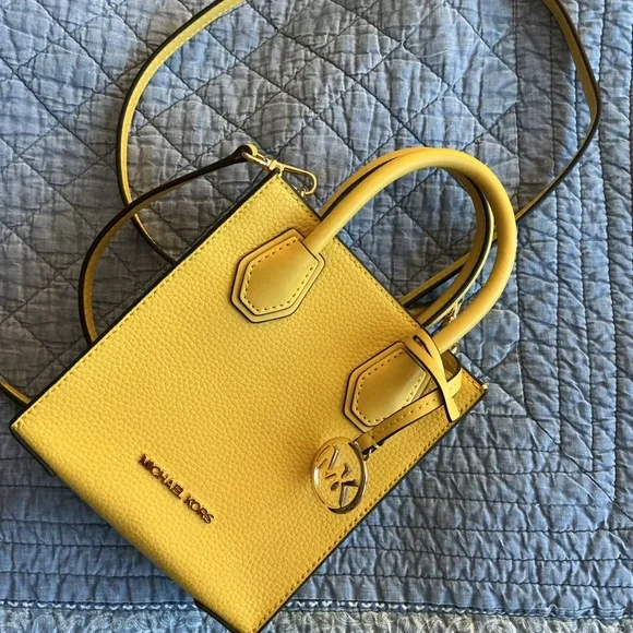Michael Kors Vibrant Yellow Mini Bag NWOT - Picture 2 of 6